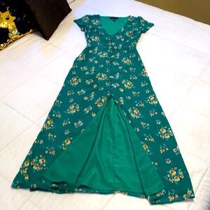 Forever 21 Green Floral Maxi Dress